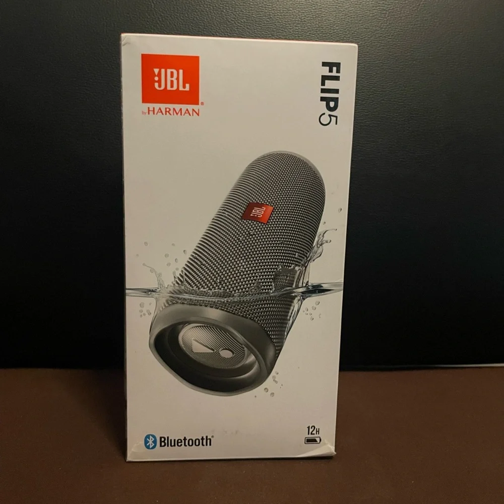 JBL Flip 5 Speaker Lightly Used (Open Box) - Picture 1 of 5